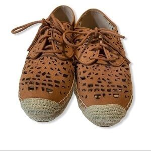 Vince Camuto Dinah lace up espadrilles siz…